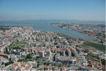 Câmara Municipal do Seixal Reduz IMI para todos e alarga incentivos à atividade económica