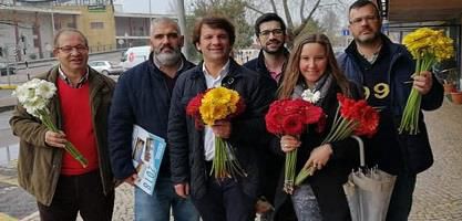 Barreiro - Dia Internacional da Mulher União das Freguesias de Alto do Seixalinho, Santo André e Verderena distribuí flores