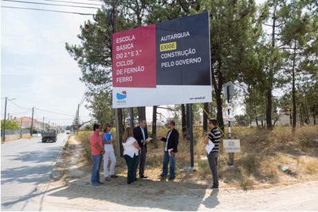Seixal - Câmara adjudica requalificação de escola e nova piscina municipal Aprovada uma saudação sobre o novo ano letivo