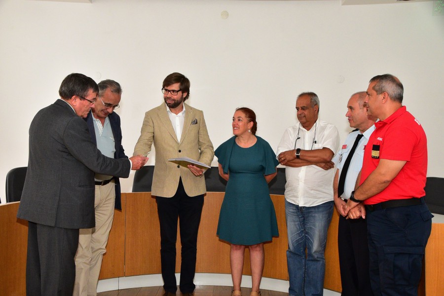 Recolha de Óleos Alimentares Usados do Barreiro desde 2009 Entrega de donativos de 1404 euros às duas corporações de Bombeiros Voluntários