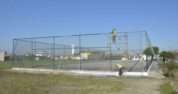 Montijo - Cobertura do polidesportivo não está prevista Recuperação do polidesportivo de Sarilhos Grandes