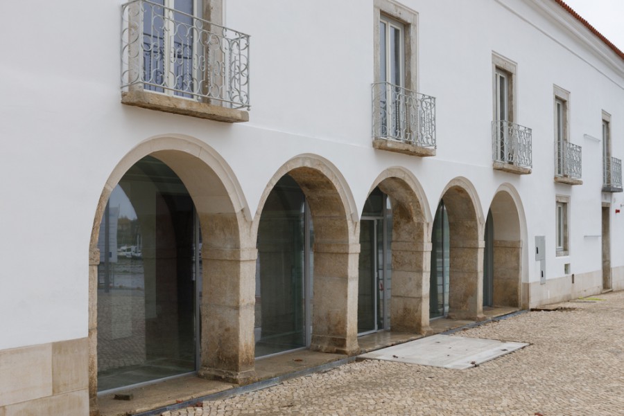 Palacete do Morgado da Casa da Cova / Condes de Sampayo em Alhos Vedros Vai abrir ao público com uma exposição da Coleção Régia