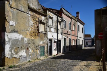 Travessa da Parreirinha no Barreiro Interdição de trânsito