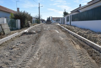Encerra ciclo de pavimentações das principais artérias da histórica vila do concelho do Montijo Pavimentação da Rua José Cardeira em Canha