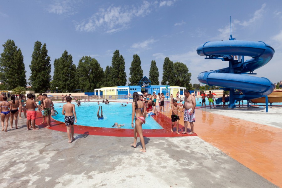 Moita - Piscinas do Parque José Afonso - Baixa da Banheira Entre 1 de junho e 9 de setembro volta a abrir portas . Manteve os preços