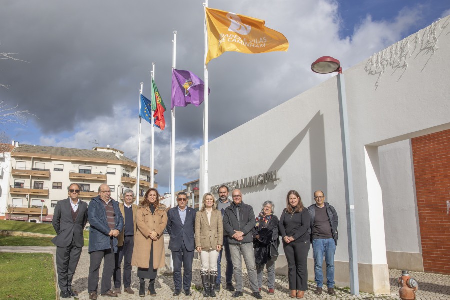 Melhorar a qualidade de vida urbana e parâmetros de saúde pública Palmela na Rede de Cidades e Vilas que Caminham