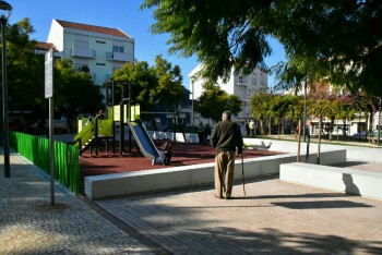 Barreiro - Requalificação da Praça São Francisco Xavier em Santo André Investimento superior a 50 mil euros
