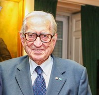 Executivo municipal decidiu em reunião de câmara atribuir o nome do Professor doutor Carlos Ribeiro ao Hospital do Seixal