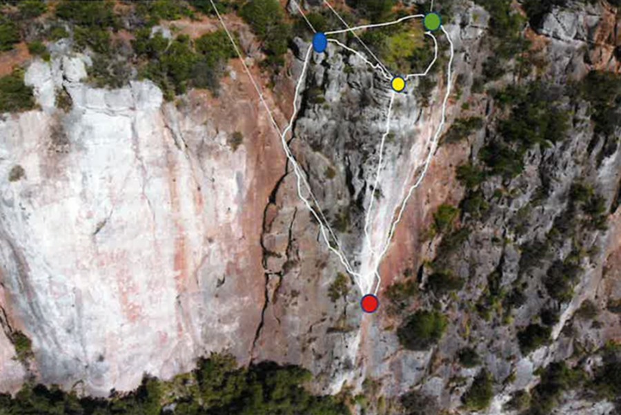 Encerramento imediato de troço de estrada na Serra da Arrábida Risco de queda de bloco rochoso de grandes dimensões