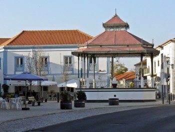 Montijo - Autarcas da Câmara Municipal e da Junta de Freguesia Vão visitar instituições da freguesia de Sarilhos Grandes e contactar a população