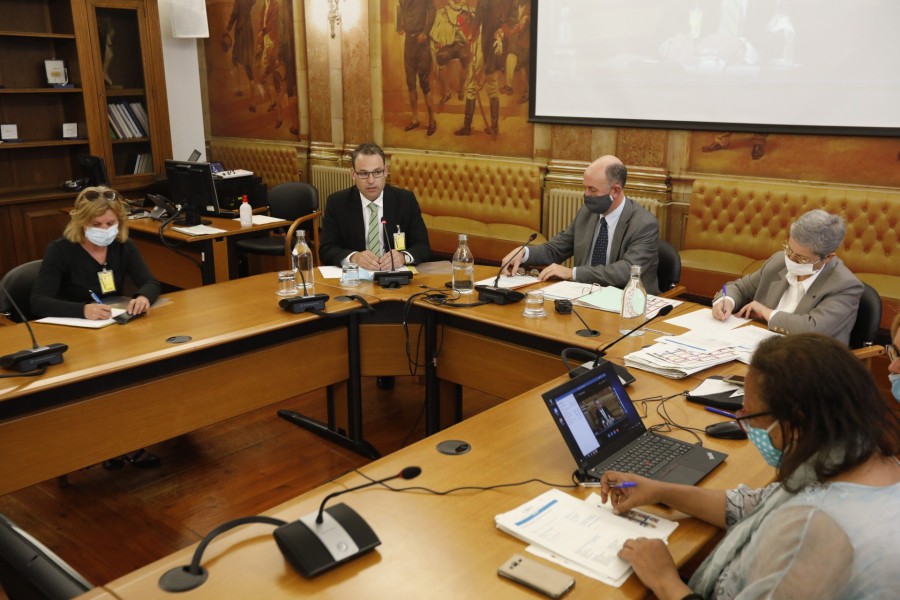 Seixal - Escola dos 2.º e 3.º ciclos do ensino básico e do ensino secundário em Fernão Ferro Autarquia exige ao Governo na Assembleia da República a construção