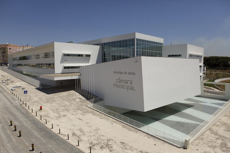 Construção de uma creche na Torre da Marinha Câmara do Seixal cede terreno