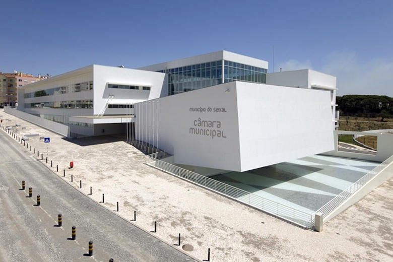Seixal - Segundo município de grande dimensão do país Com menor montante de IMI cobrado aos munícipes . Para 2024 taxa de 0,335%