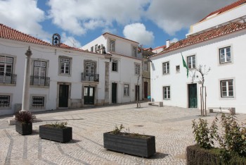 Contratos Locais de Desenvolvimento Social em Sesimbra Câmara de Sesimbra aprova tomada de posição sobre exclusão