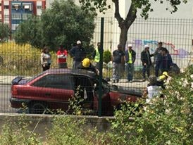 Carro ardeu frente ao Hospital do Barreiro Não há registo de acidentes pessoais