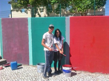 Barreiro – Jovens em estágio escolar Dão colorido ao espaço público