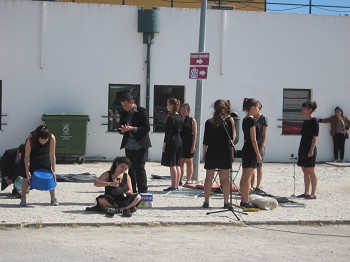 Arteviva – Companhia de Teatro do Barreiro Apresentou «A cidade» na Festival da Liberdade na Moita