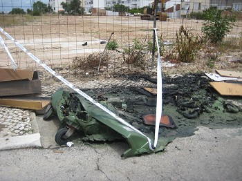 No Lavradio - Barreiro Contentores destruídos pelo fogo