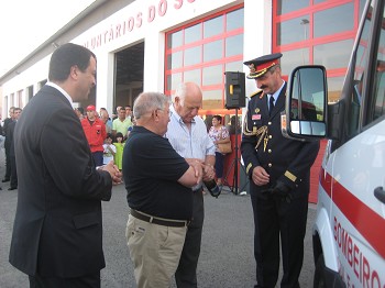 Bombeiros Voluntários do Sul e Sueste – Barreiro Atribuído a ambulância os nomes de dois ex-directores