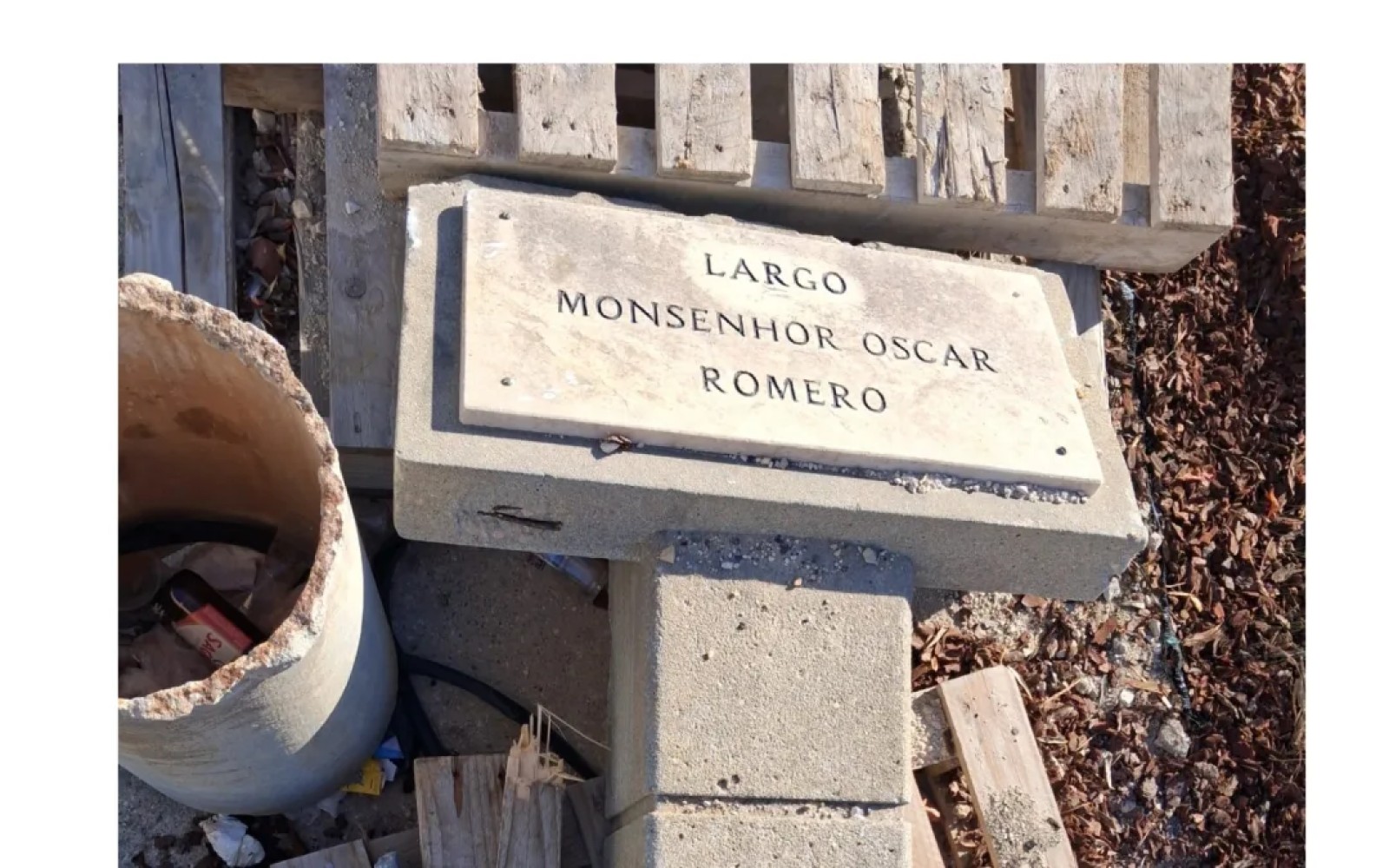 Por Padre Constantino Alves Monsenhor Óscar Romero – simboliza nobres causas e valores da dignidade da pessoa humana Barreiro