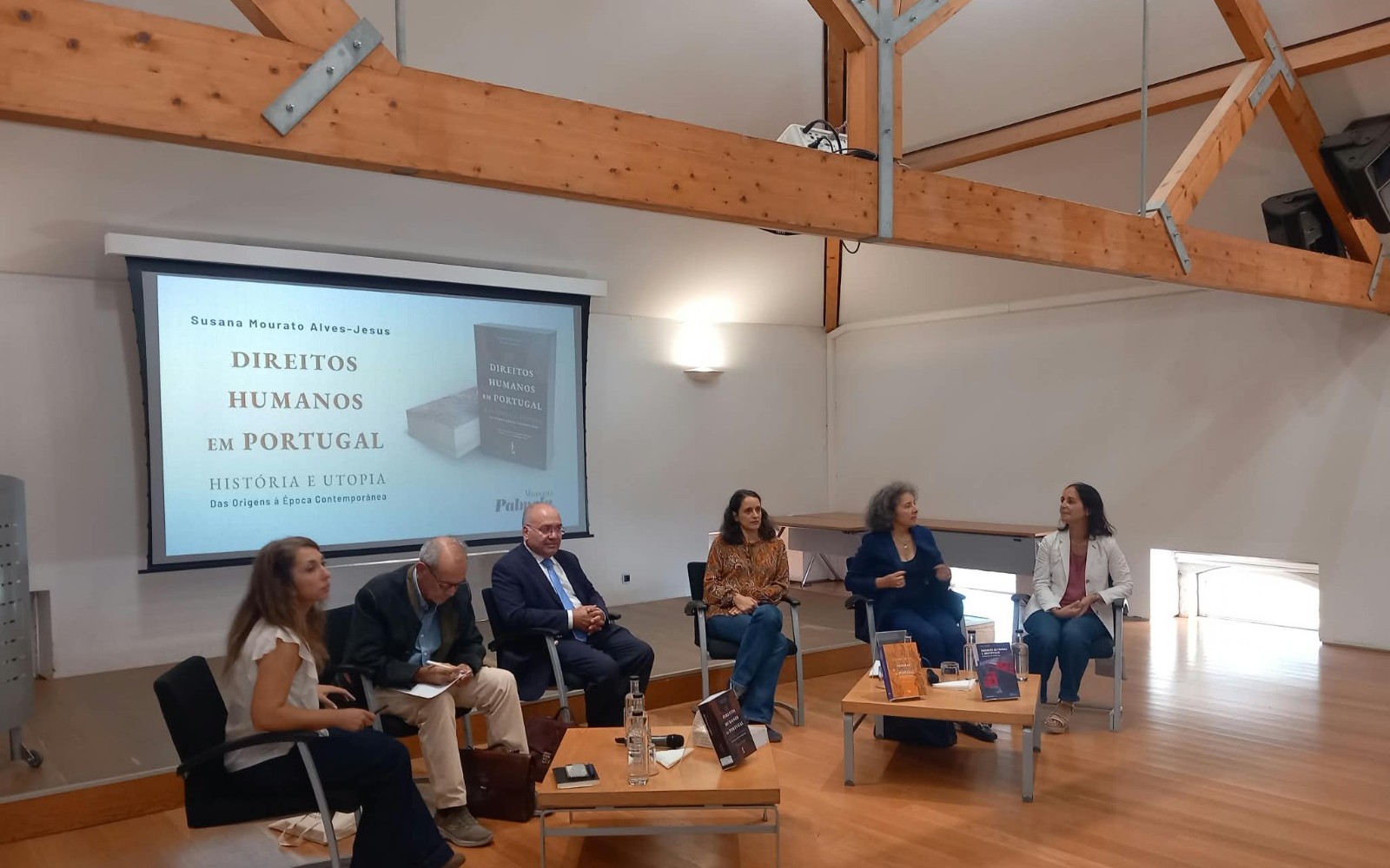 Biblioteca Municipal de Palmela Três livros na construção da democracia