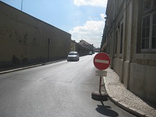 Postais do Barreiro A sinalização não poderia ser de «Rua sem saída»?