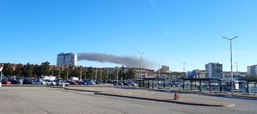 Barreiro - Nas instalações da ADP no Lavradio Incêndio numa torre desactivada