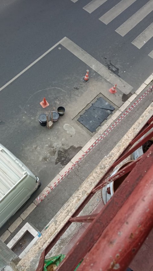 BARREIRO - Na Rua Manuel Pacheco Nobre Resolvida situação da tampas na estrada que causavam ruídos