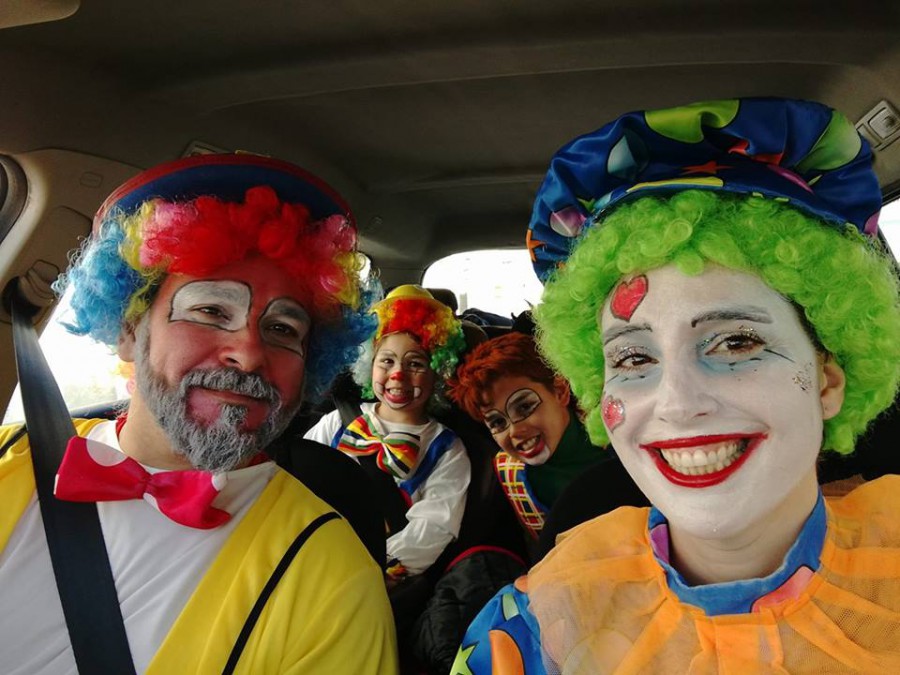 No desfile também há «palhaços» oriundos do Barreiro Em Sesimbra acontece um dos maiores desfiles de palhaços do mundo