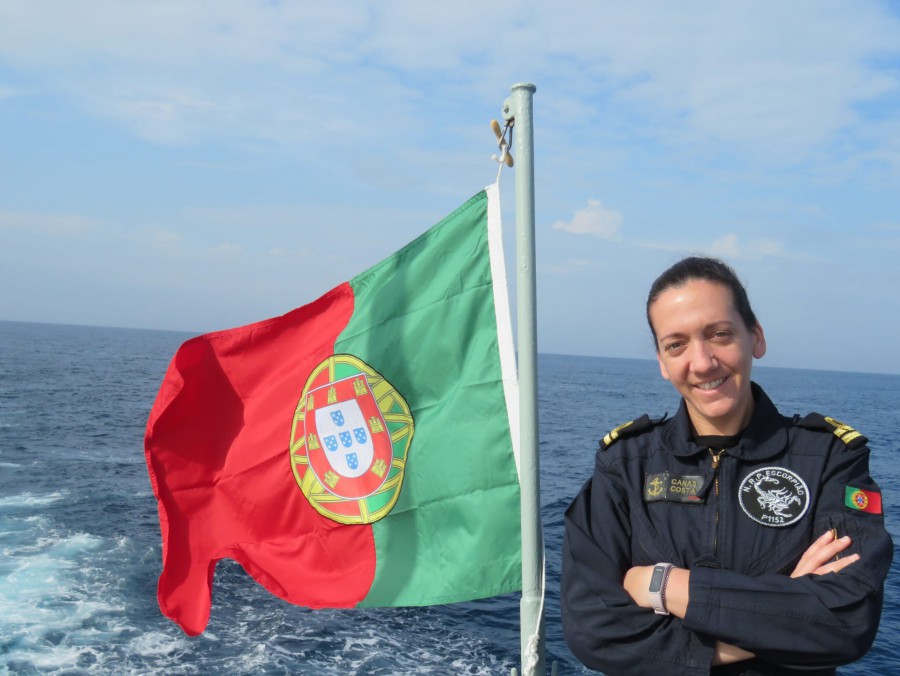 Três mulheres comandam os navios da Marinha em missão no Sul 20 mulheres já exerceram a função de comando a bordo de navios da marinha