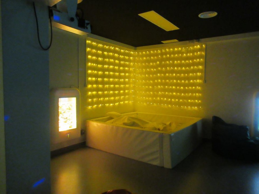 Queremos colocar a Sala Snozelen ao serviço do Barreiro Uma sala multi-sensorial que permite trabalhar situações de AVC’s e Alzheimer