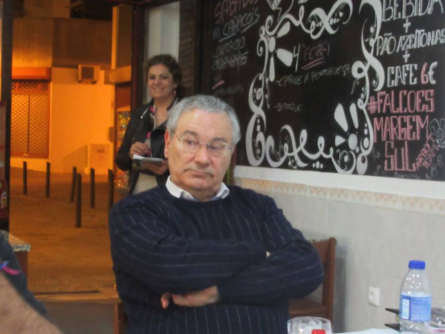 É preciso mostrar que há pessoas no Barreiro a editar «Gosto mais de paixão que de amor, o amor torna-se rotina» .afirma Emanuel Góis