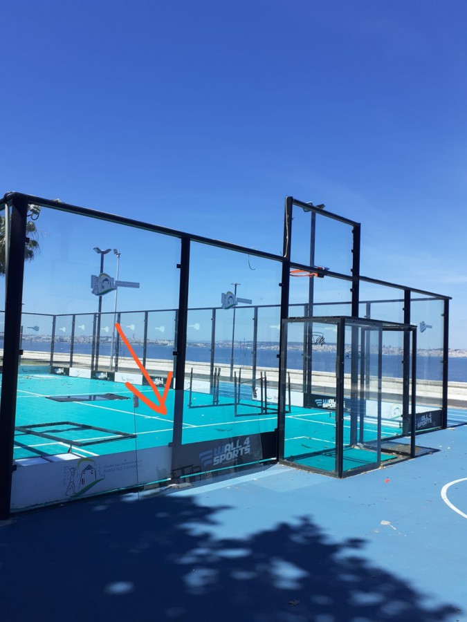 Barreiro - Vandalizado Polidesportivo da Avenida da Praia Apesar de localizado a 50 metros da Esquadra da Policia . SITUAÇÃO NORMALIZADA . ERA MANUTENÇAO NÃO SINALIZADA