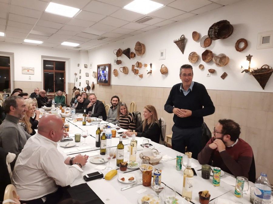 Grupo Barreiro Camarro Mais Negócio Somos uma equipa com o objectivo de darmos e ajudarmo-nos a crescer