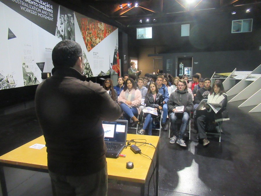 Barreiro - Conversa com alunos da Escola Bento Jesus Caraça A imprensa regional na I República e Jornalismo hoje