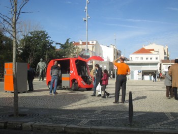 Barreiro - FURBOT - Fright Urban Robotic Vehicle Apresenta-se no centro da cidade