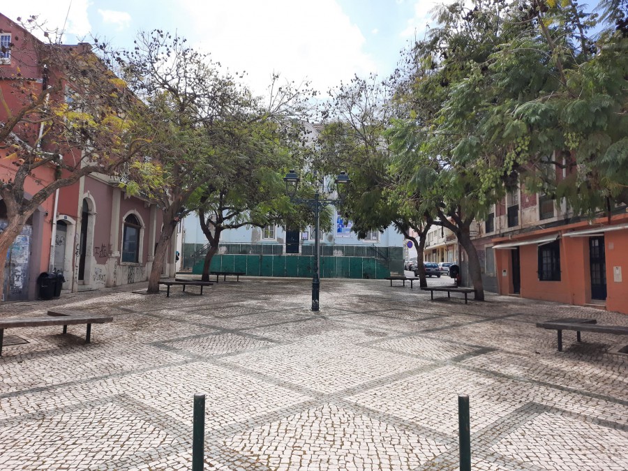 BARREIRO - Praça Gago Coutinho e Sacadura Cabral Faz hoje 100 anos que começou a travessia aérea Lisboa - Rio de Janeiro