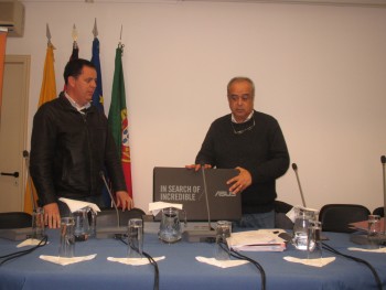 Protecção Civil do Barreiro Recebe dois computadores da União de Freguesias do Alto do Seixalinho, Santo André e Verderena