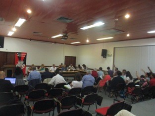 José Caro Proença recordado em reunião da Assembleia Municipal do Barreiro Deputados aplaudiram após um minuto de silêncio