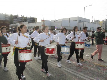 Carnaval das Escolas e Jardins de Infância nas ruas do Barreiro Milhares encheram a Avenida dos Fuzileiros Navais