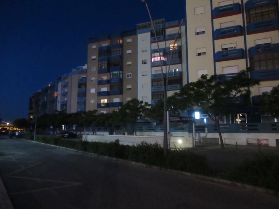 Barreiro - Foto do Dia Moradores descontentes com iluminação pública . Rua Stara Zagora