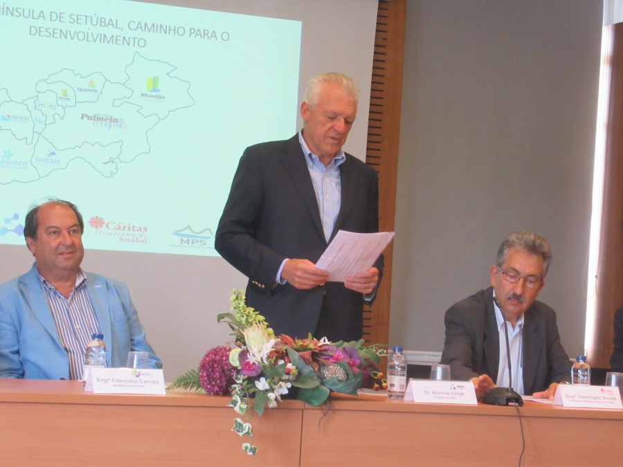 Plataforma para o Desenvolvimento da Península de Setúbal Há uma crise na economia agravada pela perda do acesso aos fundos comunitários afirma Antoine Velge, Presidente da AISET