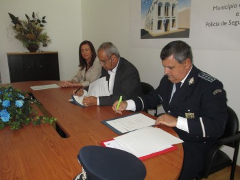 Presidente da Câmara Municipal do Barreiro Pede «ajuda» à Ministra Administração Interna para solução Posto GNR em Santo António da Charneca