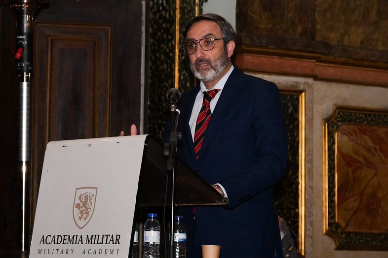 BARREIRO - Cerimónia evocativa do bicentenário da morte de D. João VI Palestra do escritor Armando Seixas Ferreira evoca memória e legado do monarca