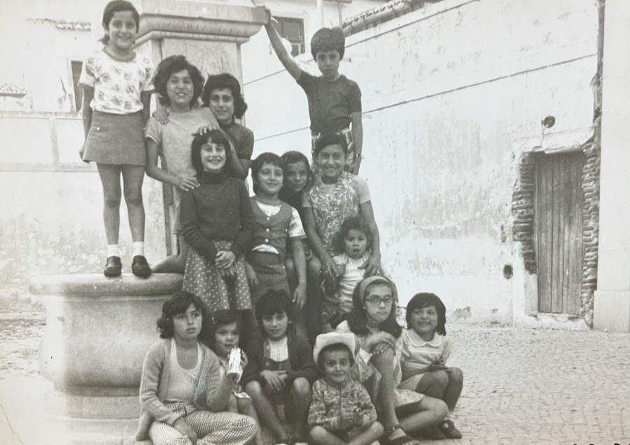 CRÓNICAS DO LARGO DA BICA Acerca de Milagres e de Mistérios Por Henrique Bonança VRSA