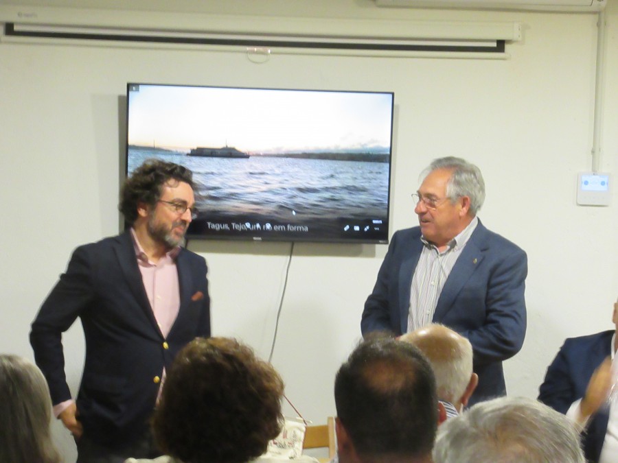 Luís Catarino no Rotary Club do Barreiro Conversou sobre «Os Desafios da Baía do Tejo»