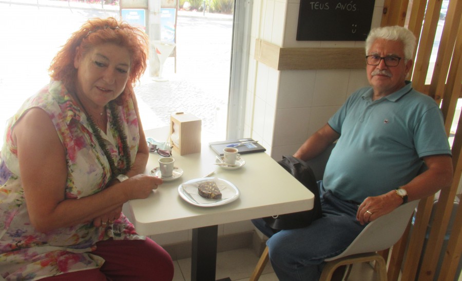 Barreiro - Tomar café nas freguesias – Palhais / Coina Vitália Ribeiro do Bloco de Esquerda quer reforçar votação