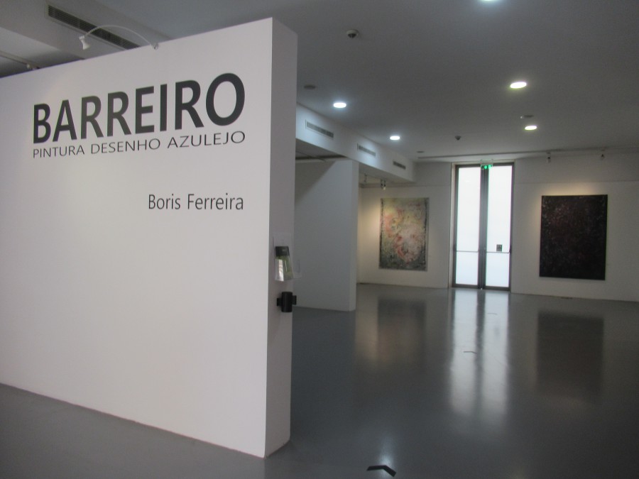No Auditório Municipal Augusto Cabrita Exposição «BARREIRO» de Boris Ferreira . Pintura . Desenho . Azulejo