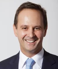 Presidente da Câmara Municipal de Lisboa e candidato do PS Defende que novo aeroporto de Lisboa na margem sul tem que ser o principal