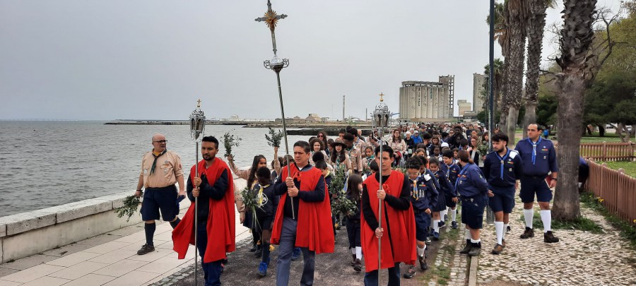 Procissão de Domingo de Ramos Pelas ruas do Barreiro Antigo e Passeio Ribeirinho Augusto Cabrita